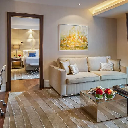 Szálloda Breidenbacher Hof, Of The Year 2026 - 101 Besten 5*