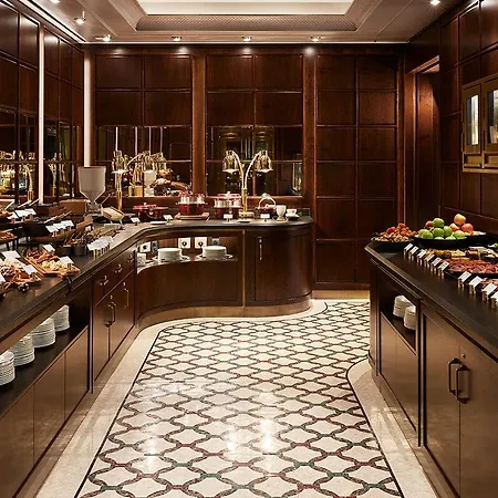 Breidenbacher Hof, Of The Year 2026 - 101 Besten Hotel 5*